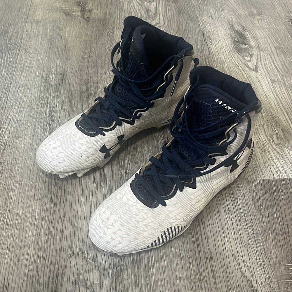 Women’s under armour highlight cleats